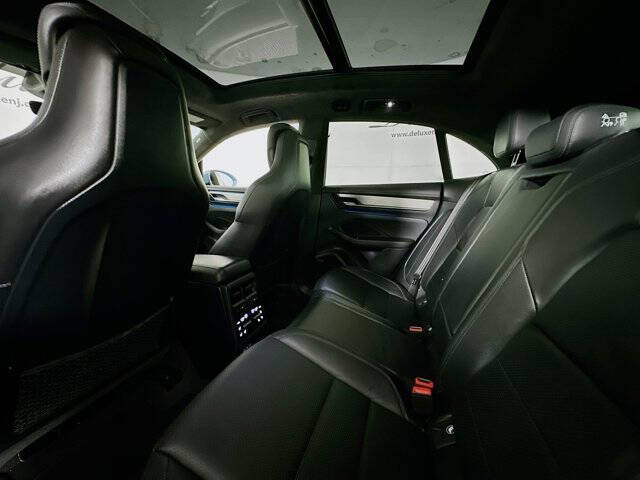2024 Porsche Macan 4 Electric