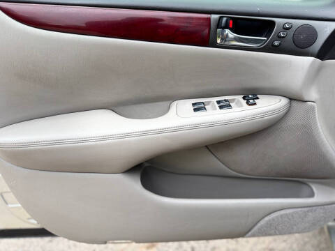 2004 Lexus ES 330