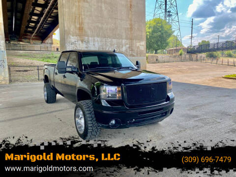 2009 GMC Sierra 2500HD for sale at Marigold Motors, LLC in Pekin IL