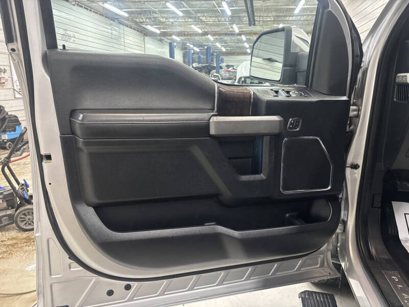 2017 Ford F-150 Platinum