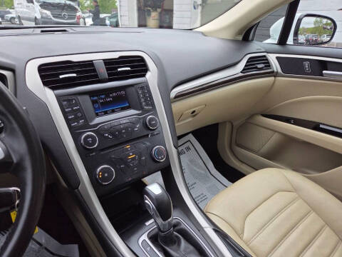 2013 Ford Fusion SE