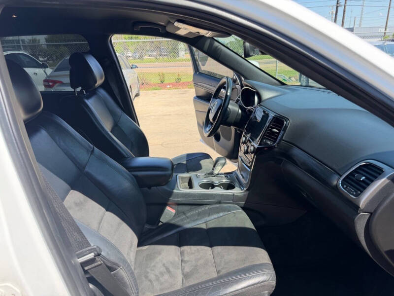 2019 Jeep Grand Cherokee Laredo