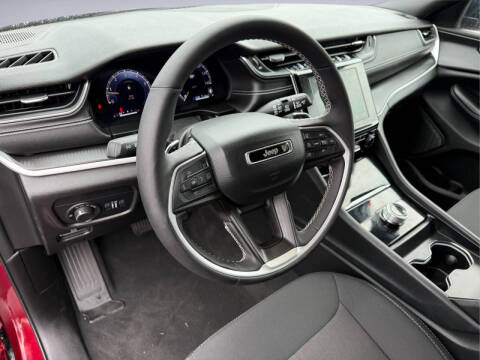 2024 Jeep Grand Cherokee L Laredo