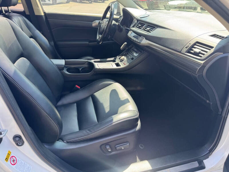 2017 Lexus CT 200h