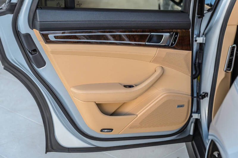 2018 Porsche Panamera