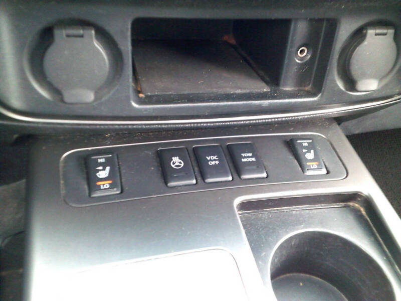 2011 Nissan Armada Platinum