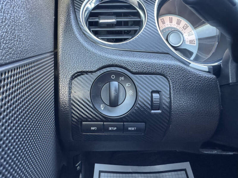 2011 Ford Mustang V6 Premium