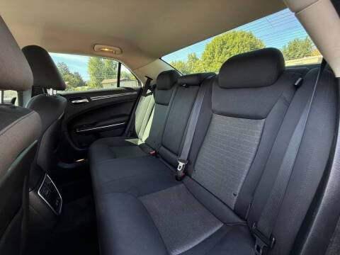 2018 Chrysler 300 Touring