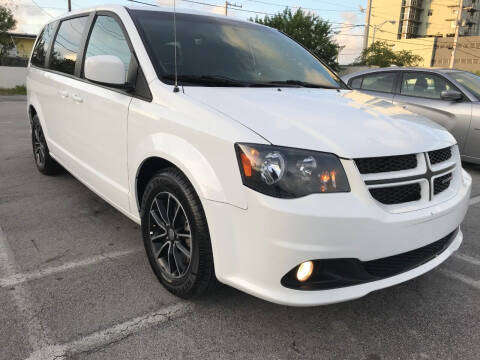 2018 Dodge Grand Caravan for sale at MIAMI AUTO LIQUIDATORS in Miami FL