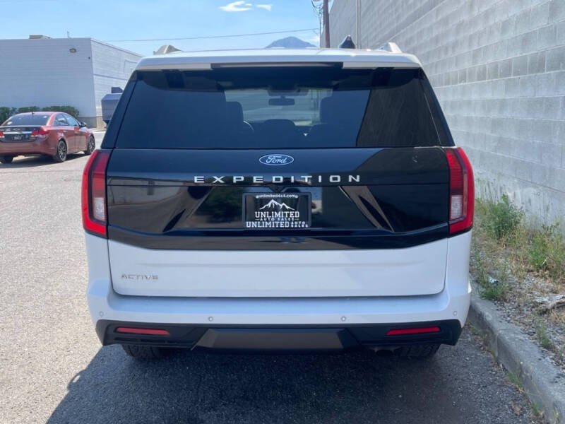 2025 Ford Expedition Active