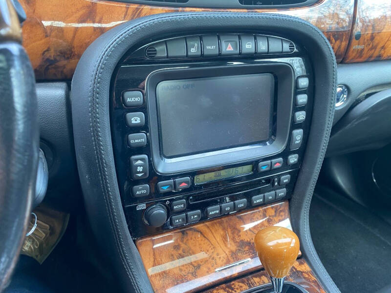 2004 Jaguar XJ-Series XJ8