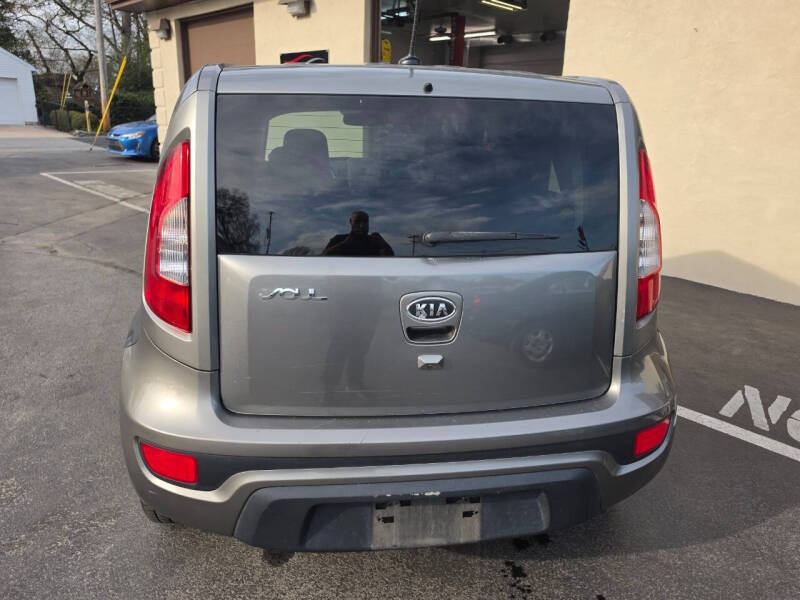 2012 Kia Soul +