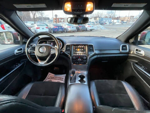 2017 Jeep Grand Cherokee Laredo