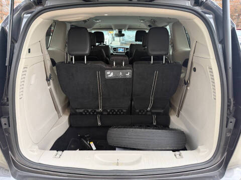 2020 Chrysler Pacifica Touring L