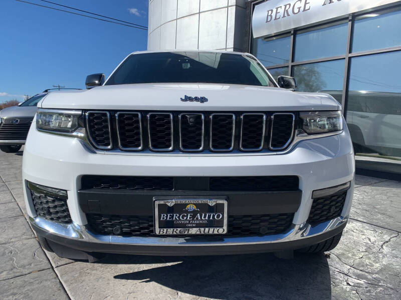 2021 Jeep Grand Cherokee L Limited photo 2