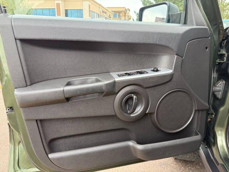 2008 Jeep Commander Sport