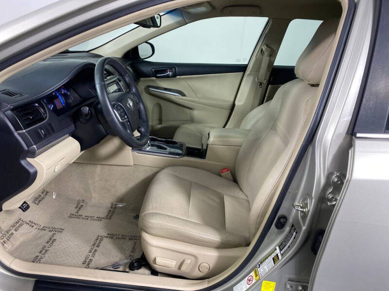 2014 Toyota Camry Hybrid XLE