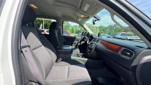 2011 Chevrolet Suburban LS