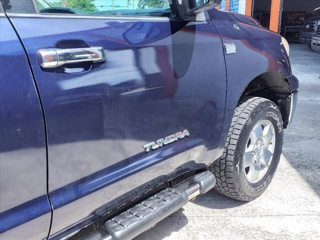 2009 TOYOTA Tundra Pickup - $13,999