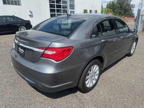 2013 Chrysler 200 Touring