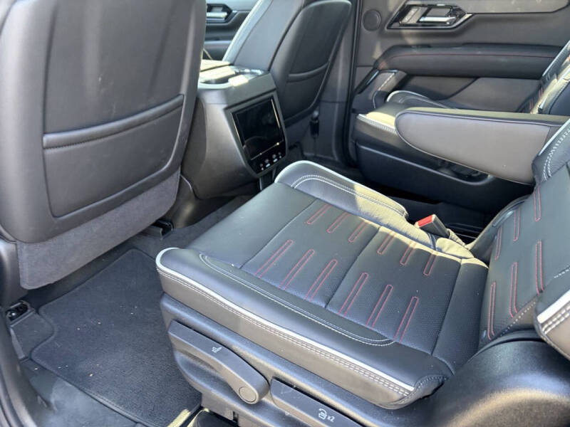2025 GMC Yukon AT4 Ultimate