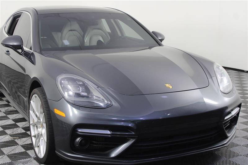 2017 Porsche Panamera Turbo