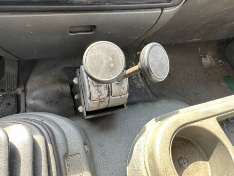 2001 UD Trucks UD2300