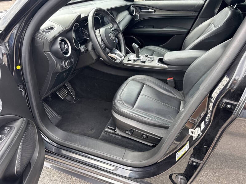 2022 Alfa Romeo Stelvio Ti