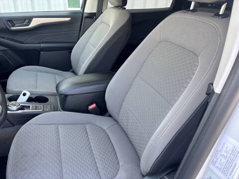 2022 Ford Escape Hybrid SE