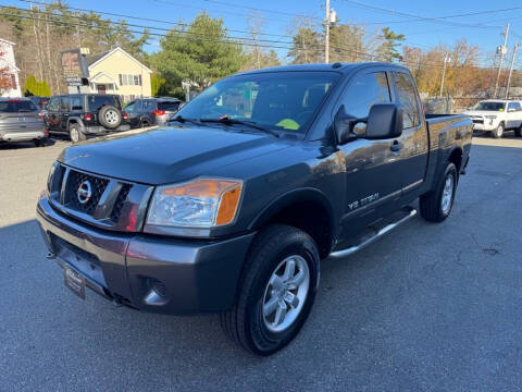 2012 Nissan Titan SV