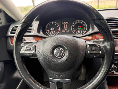 2012 Volkswagen Passat SEL PZEV