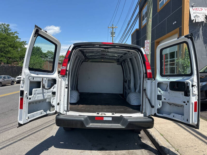 2019 Chevrolet Express 2500