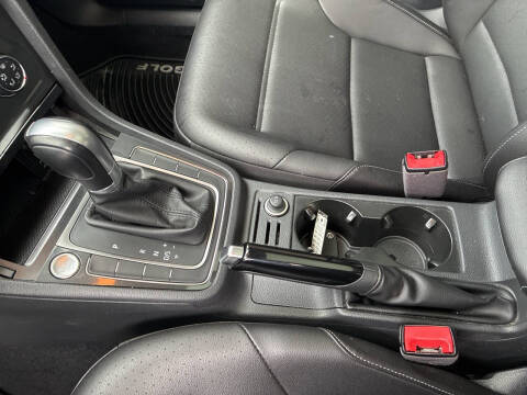 2018 Volkswagen Golf TSI SE