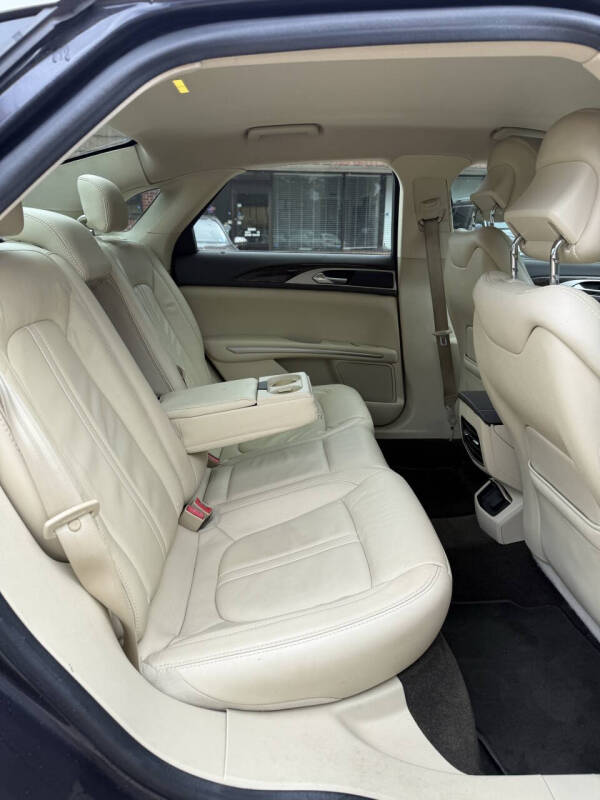 2014 Lincoln MKZ Base - Photo 15