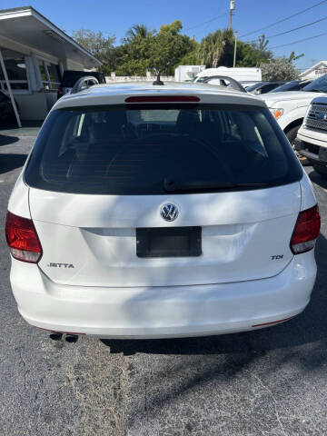 2013 Volkswagen Jetta SportWagen TDI
