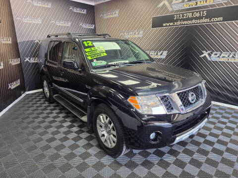 2012 Nissan Pathfinder LE