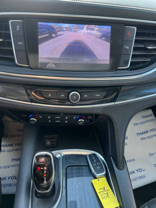 2020 Buick Enclave Essence