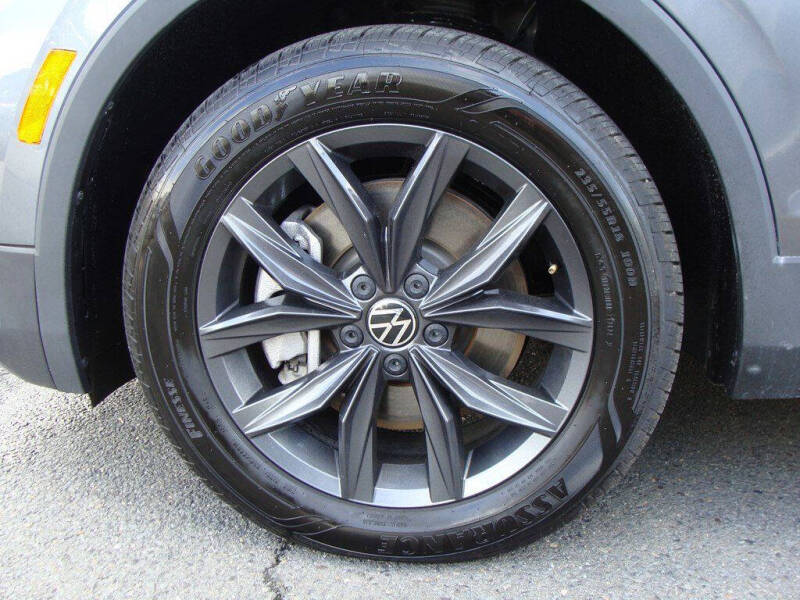 2023 Volkswagen Tiguan SE