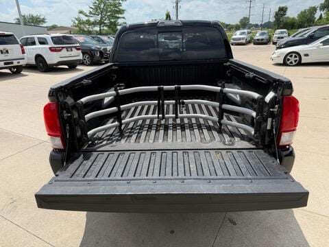 2017 Toyota Tacoma SR V6