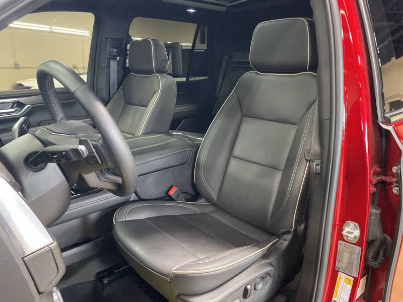 2025 GMC Yukon Elevation