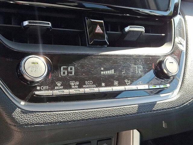 2023 Toyota Corolla Cross XLE