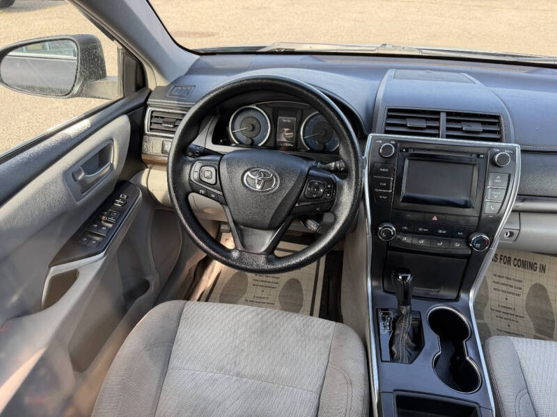 2017 Toyota Camry LE