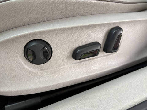 2016 Volkswagen Passat 1.8T SE