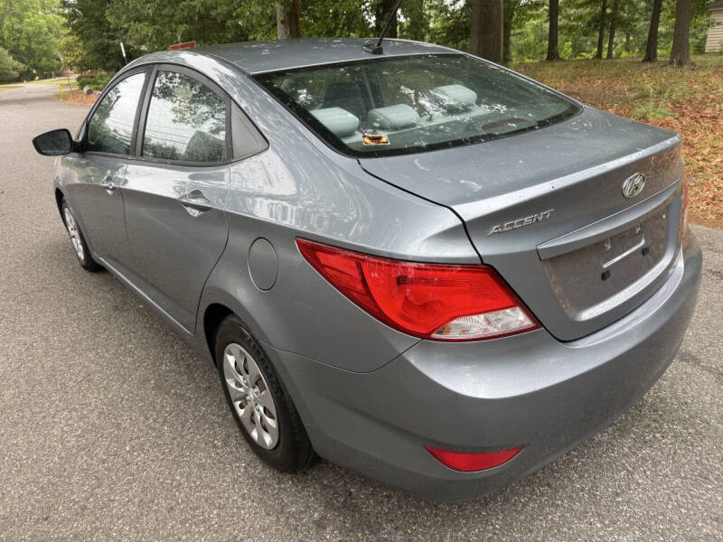 2017 Hyundai Accent SE