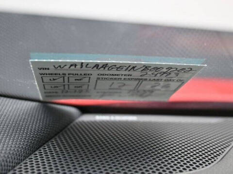 2022 Audi e-tron quattro Premium Plus