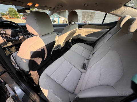 2019 Hyundai Elantra SEL