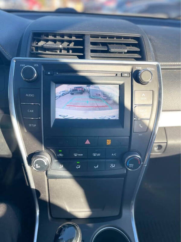 2016 Toyota Camry SE