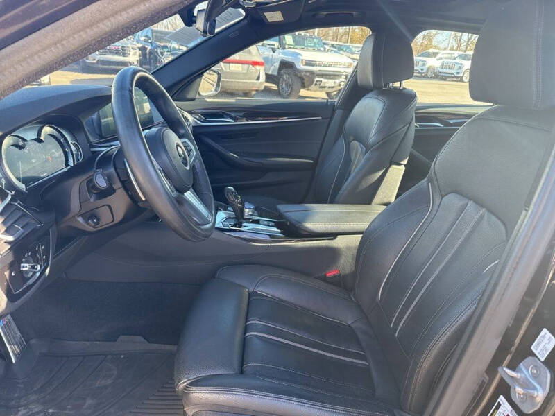 2018 BMW 5 Series 540i