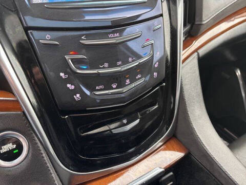 2017 Cadillac Escalade Luxury