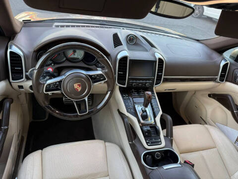 2015 Porsche Cayenne S